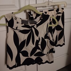 SHEIN Black and Cream Patterned Top
